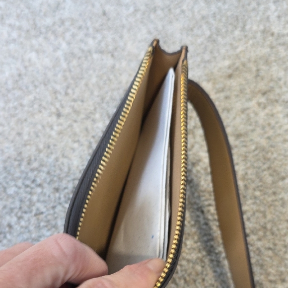 Michael Kors Brown Crossbody Bag with Gold Chain - Picture 4 of 5